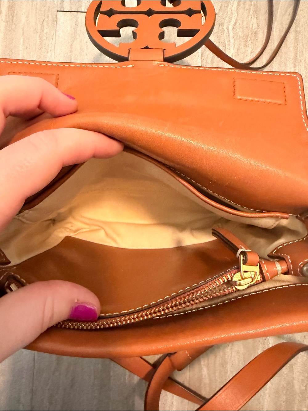 Tory Burch Miller Leather Crossbody in Cognac Brown with Logo Medallion - Picture 7 of 7